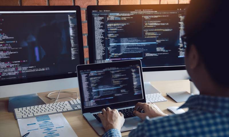 数据科学选型:R与Python如何赋能宿州网站建设?